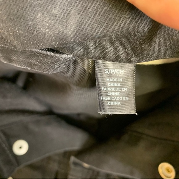 Levi's Black Button Front Hidden Hoodie Denim Jacket Size Small - Picture 5 of 9